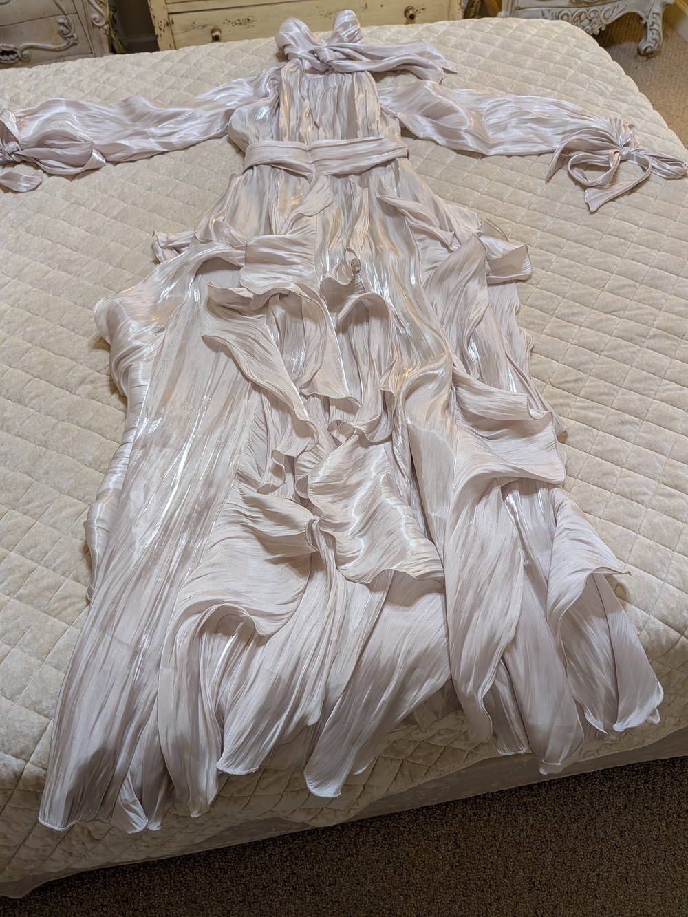 Women's Pleated Satin Maxi Robe in Pale Blush